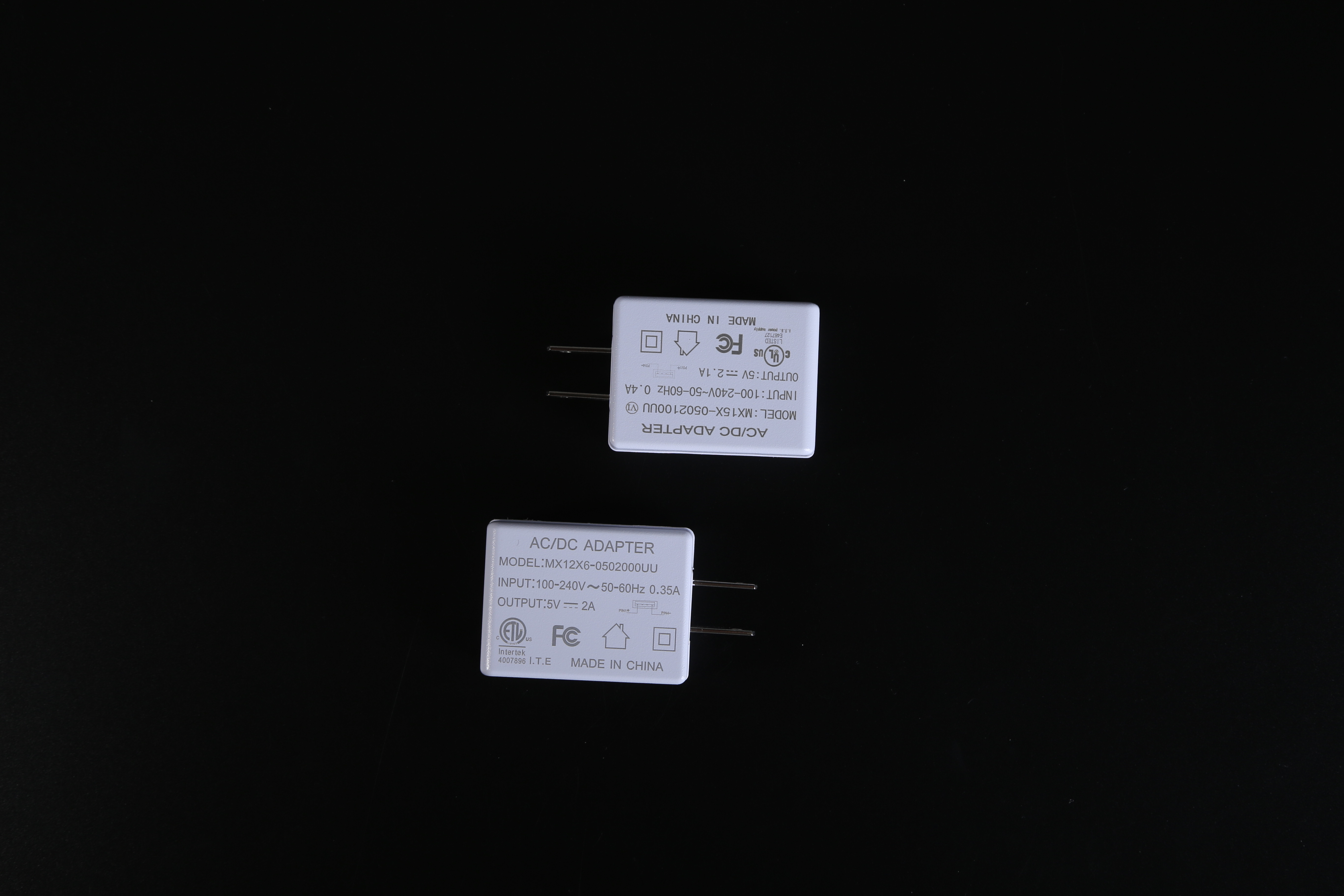 MX15w-0502100型號(hào)5v2.1a美規(guī)電源適配器 ul認(rèn)證